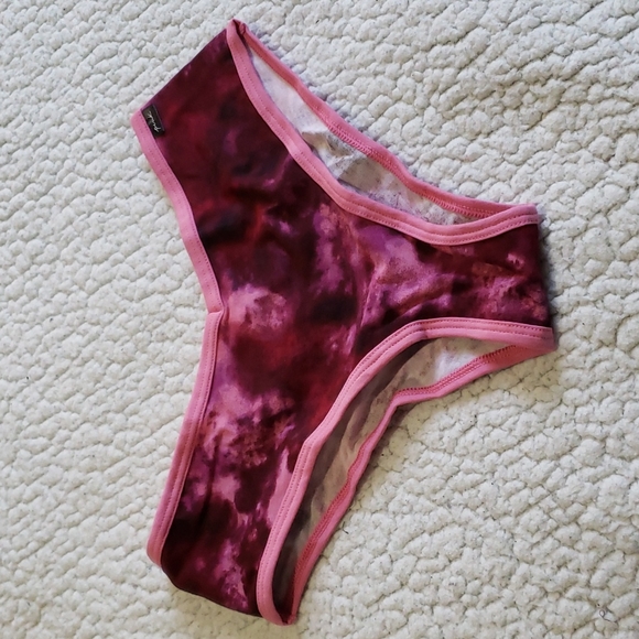 NWT Pink Victoria's Secret Bundle 3 Underwear - Picture 6 of 8